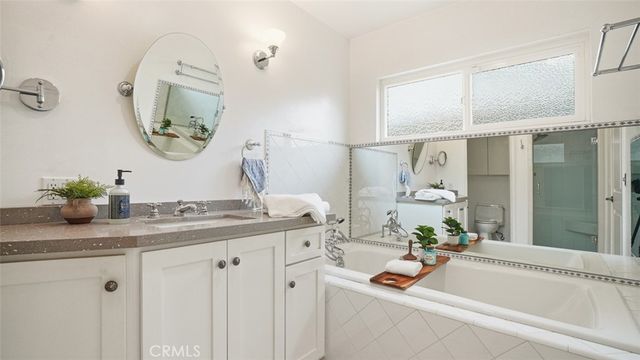 13360 Magnolia, Sherman Oaks, CA 91423