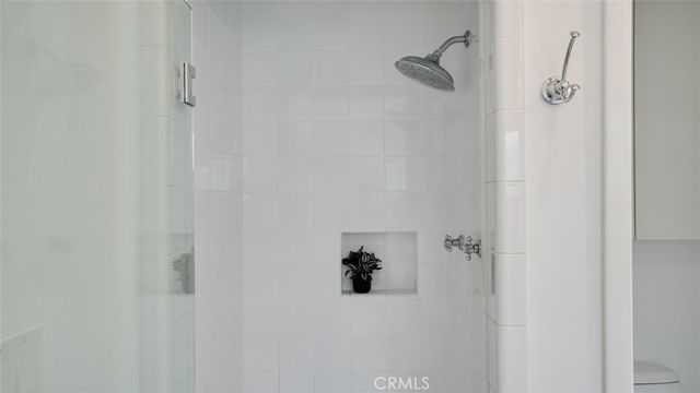 13360 Magnolia, Sherman Oaks, CA 91423