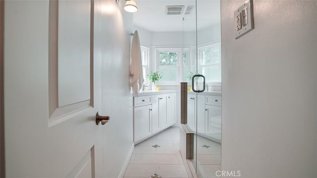 13360 Magnolia, Sherman Oaks, CA 91423