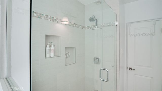 13360 Magnolia, Sherman Oaks, CA 91423