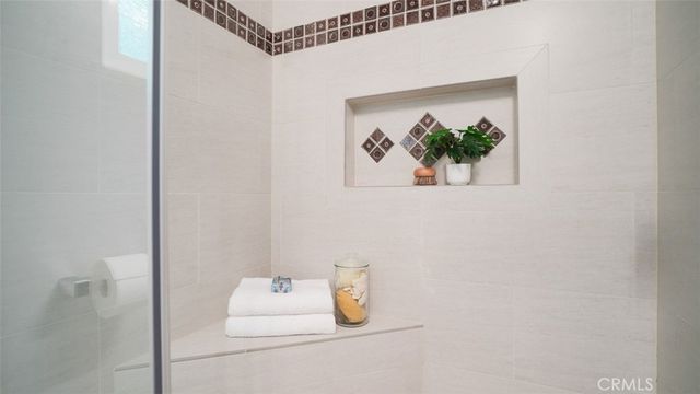 13360 Magnolia, Sherman Oaks, CA 91423