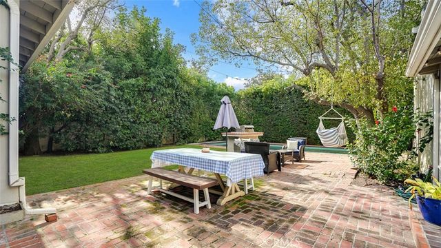 13360 Magnolia, Sherman Oaks, CA 91423