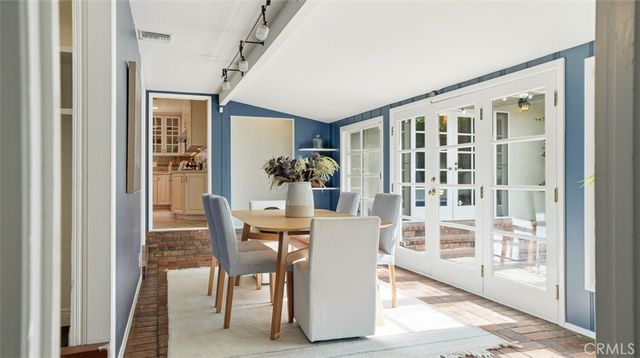 13360 Magnolia, Sherman Oaks, CA 91423