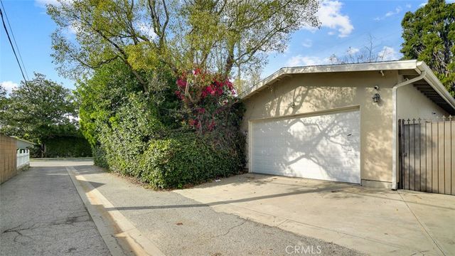 13360 Magnolia, Sherman Oaks, CA 91423