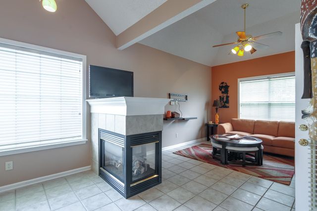 7326 PINNACLE OAKS DR, Memphis, TN 38125