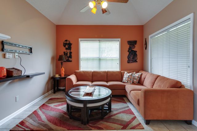 7326 PINNACLE OAKS DR, Memphis, TN 38125