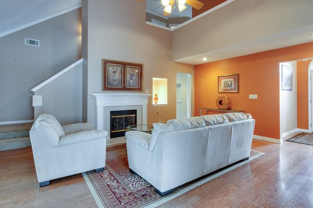 7326 PINNACLE OAKS DR, Memphis, TN 38125