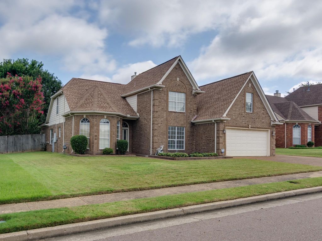 7326 PINNACLE OAKS DR, Memphis, TN 38125