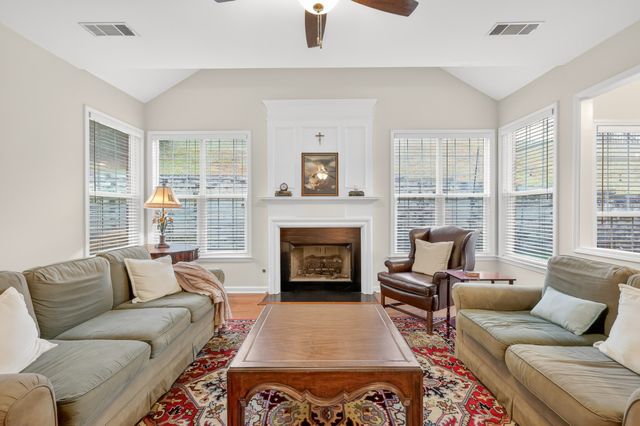 141 Sterling Oaks Ct, Brentwood, TN 37027