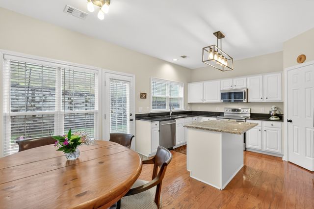 141 Sterling Oaks Ct, Brentwood, TN 37027