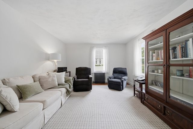 36 Holbrook Rd, North Andover, MA 01845