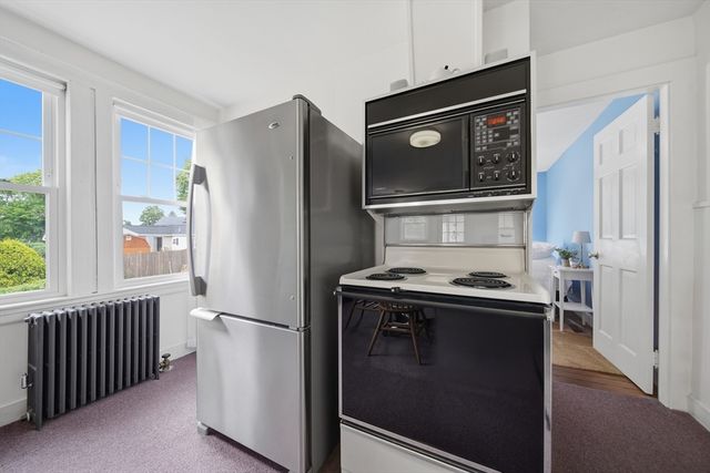 36 Holbrook Rd, North Andover, MA 01845