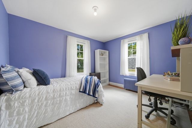 36 Holbrook Rd, North Andover, MA 01845