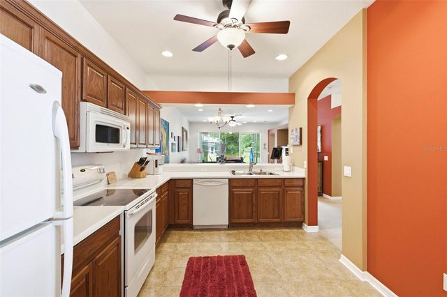 8237 FALLGLO LANE, Land O Lakes, FL 34637