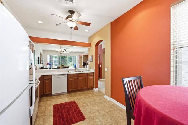 8237 FALLGLO LANE, Land O Lakes, FL 34637