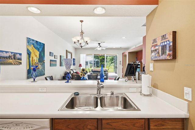 8237 FALLGLO LANE, Land O Lakes, FL 34637