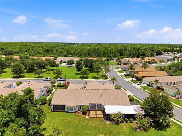 8237 FALLGLO LANE, Land O Lakes, FL 34637
