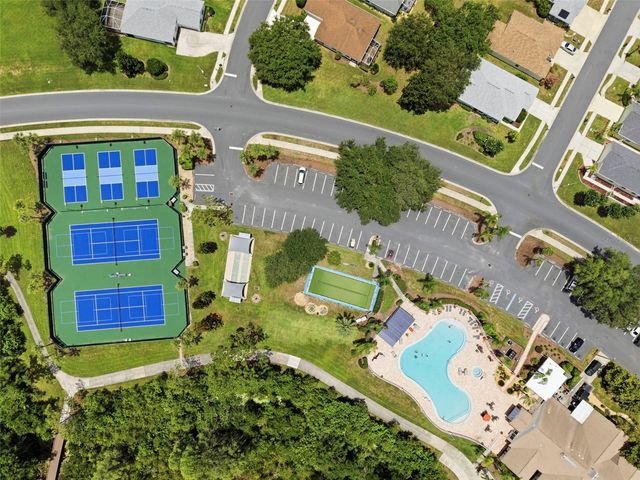 8237 FALLGLO LANE, Land O Lakes, FL 34637