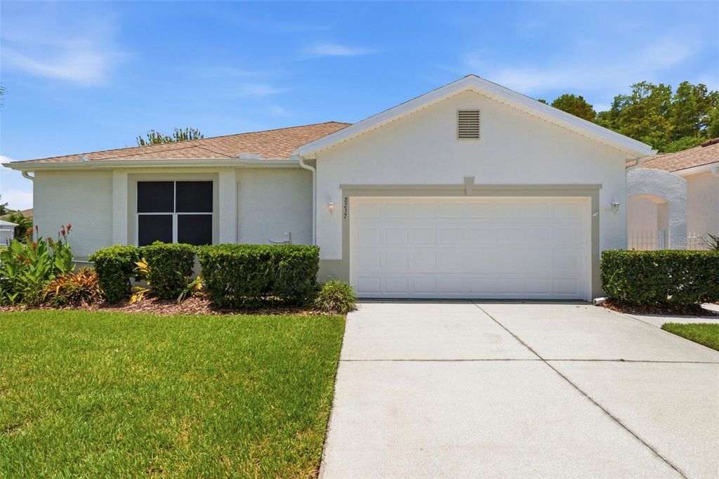 8237 FALLGLO LANE, Land O Lakes, FL 34637