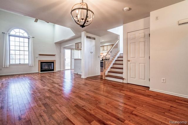 45293 Horseshoe Circle, Canton, MI 48187