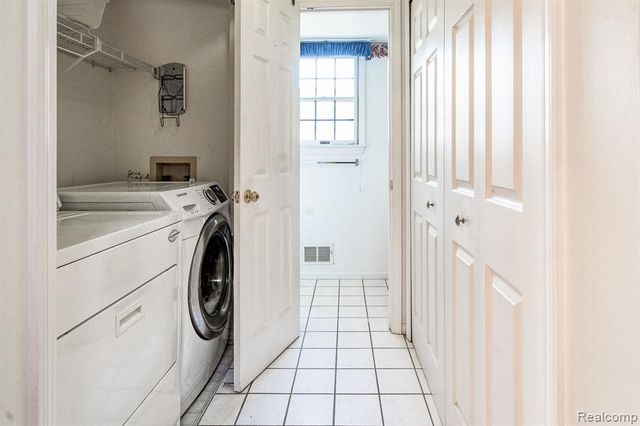 45293 Horseshoe Circle, Canton, MI 48187