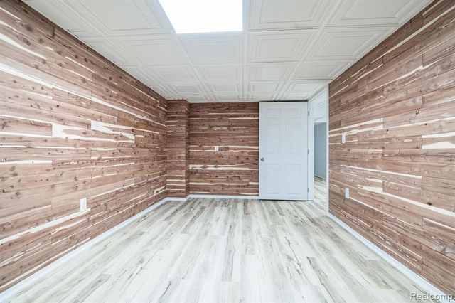 45293 Horseshoe Circle, Canton, MI 48187