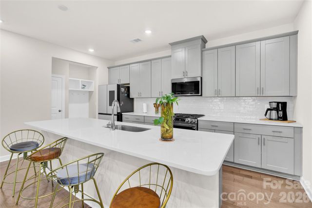 1221 Colgher Street, Charlotte, NC 28227