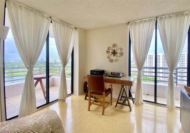 3300 NE 191st St 1807, Aventura, FL 33180