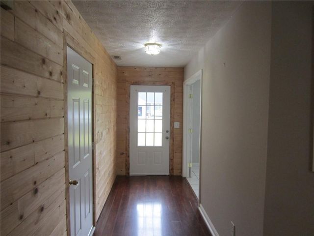 6285 Huntcliff Drive, Flowery Branch, GA 30542