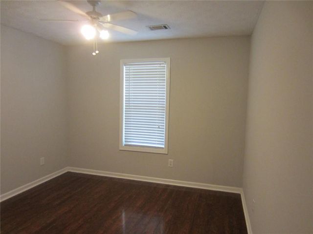 6285 Huntcliff Drive, Flowery Branch, GA 30542