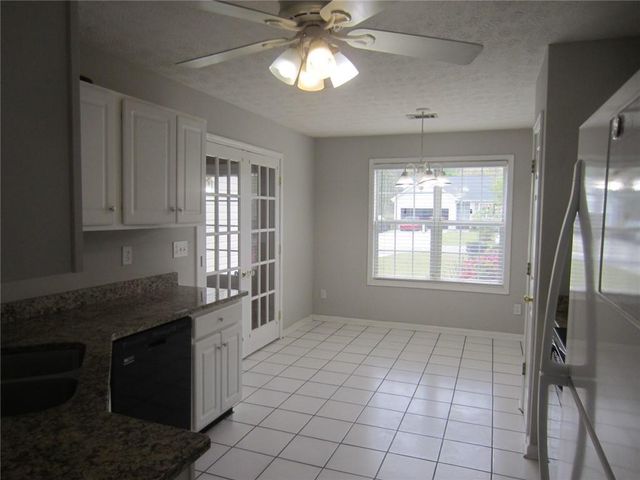 6285 Huntcliff Drive, Flowery Branch, GA 30542