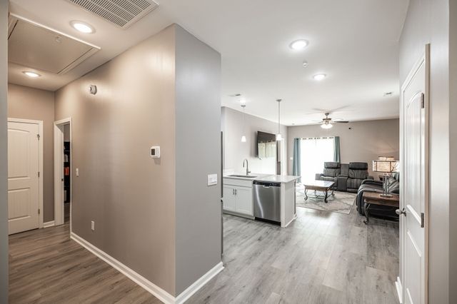 1029 Linn Cove Ct, Gallatin, TN 37066