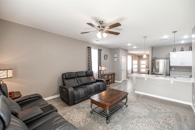 1029 Linn Cove Ct, Gallatin, TN 37066