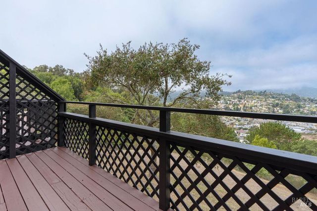 406 Donahue St, Sausalito, CA 94965