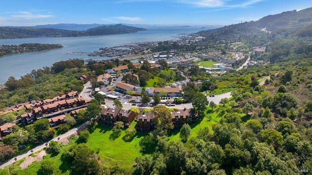 406 Donahue St, Sausalito, CA 94965