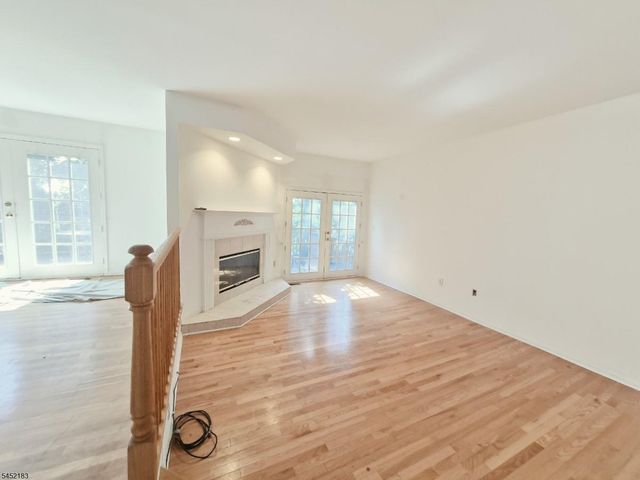 8 Beacon Hill Commons 8, Pompton Lakes Boro, NJ 07442
