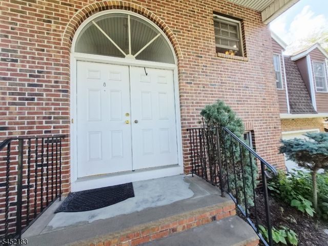 8 Beacon Hill Commons 8, Pompton Lakes Boro, NJ 07442