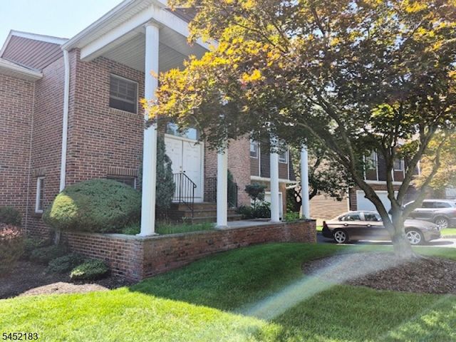 8 Beacon Hill Commons 8, Pompton Lakes Boro, NJ 07442