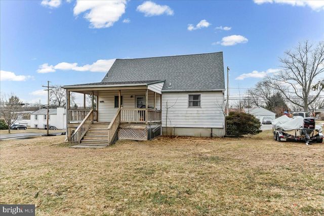 436-A WOLVERSON AVE, Upper Chichester, PA 19014