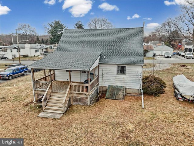 436-A WOLVERSON AVE, Upper Chichester, PA 19014