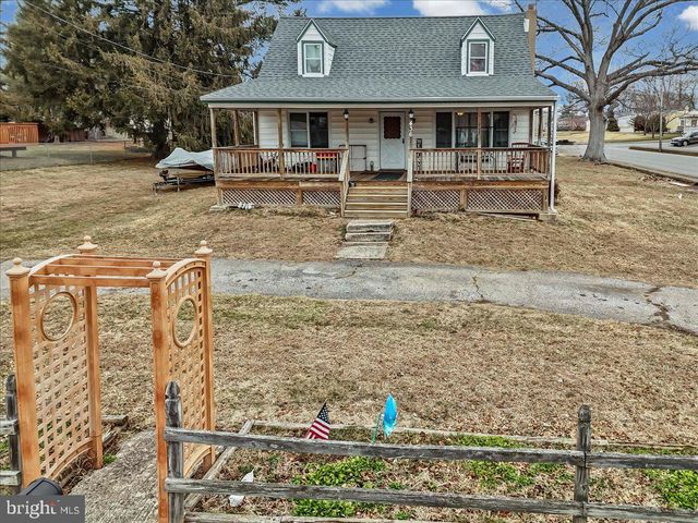 436-A WOLVERSON AVE, Upper Chichester, PA 19014