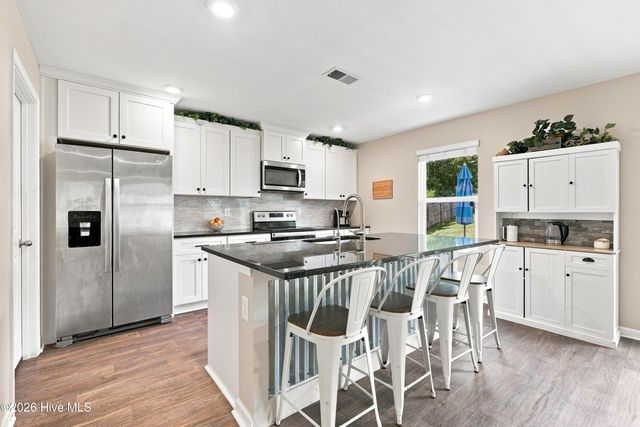 420 High Ridge Court, Sneads Ferry, NC 28460