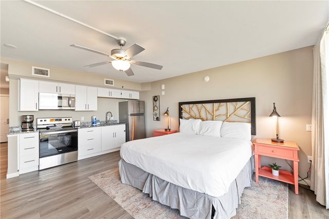 800 Sandcastle Dr 307, Port Aransas, TX 78373