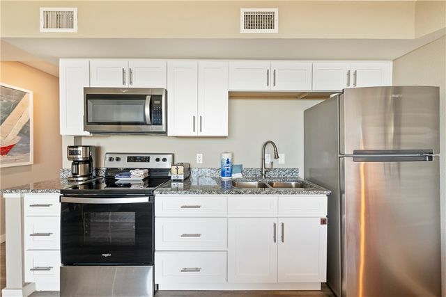 800 Sandcastle Dr 307, Port Aransas, TX 78373