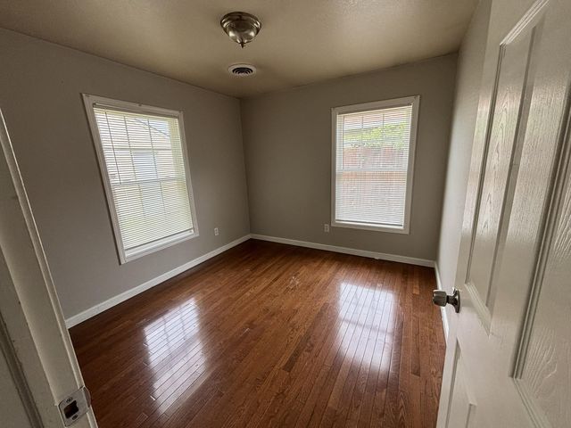 210 Pleasant Avenue, Michigan City, IN 46360