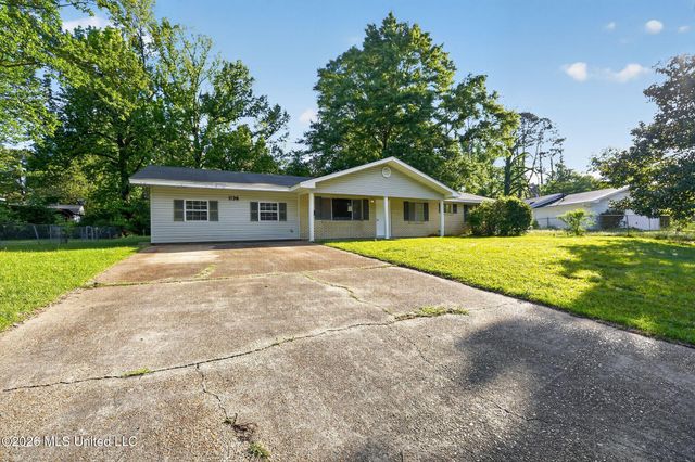 1136 Woodville Drive, Jackson, MS 39212