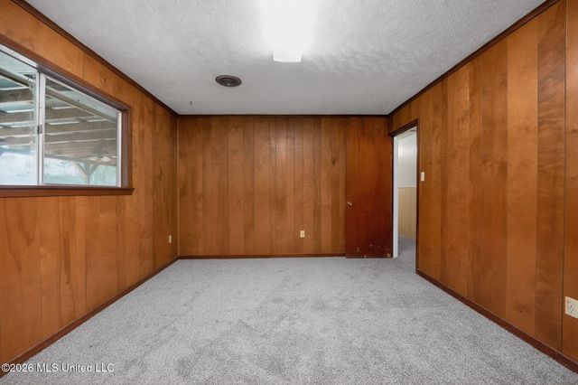 1136 Woodville Drive, Jackson, MS 39212