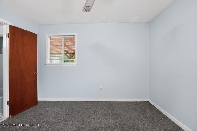 1136 Woodville Drive, Jackson, MS 39212