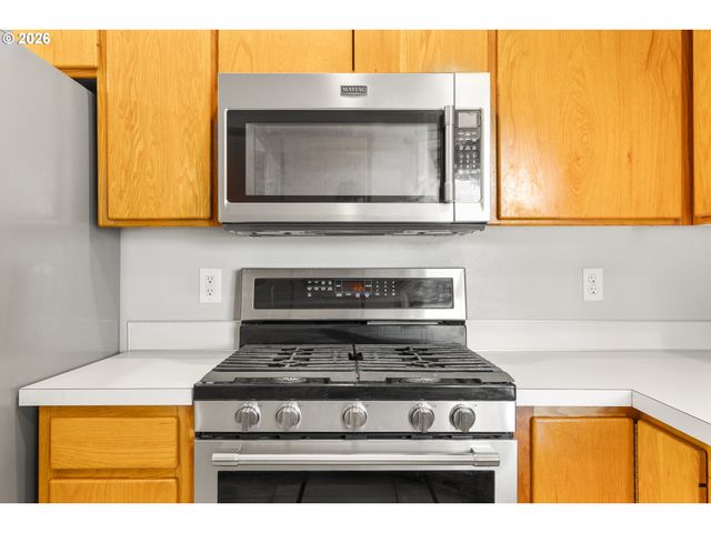 1828 TECUMSEH St, Keizer, OR 97303