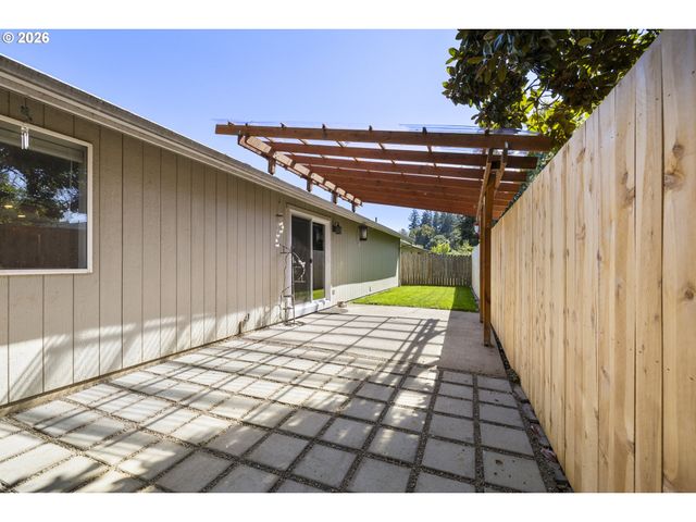 1828 TECUMSEH St, Keizer, OR 97303